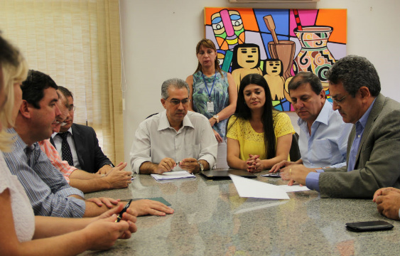 Governador nomeia presidente e reforça que Sanesul continuará pública Governador nomeia presidente e reforça que Sanesul continuará pública