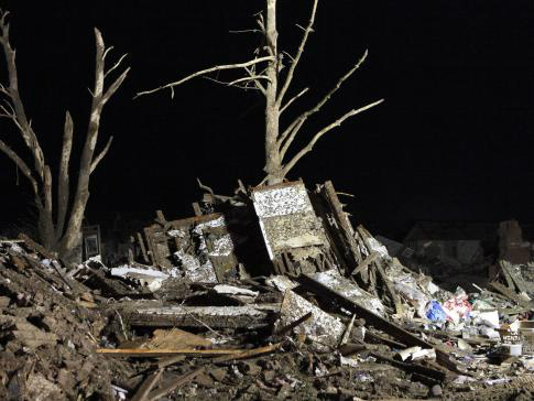 O tornado que atingiu o estado de Oaklahoma deixou dezenas de mortos e feridos (The National Guard/CC)
