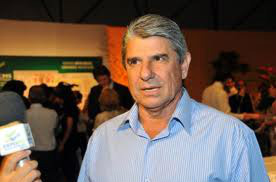 Ex-prefeito que teve bens bloqueados é nomeado com alto salário no Governo Ex-prefeito de Sidrolândia, Daltro Fiuza