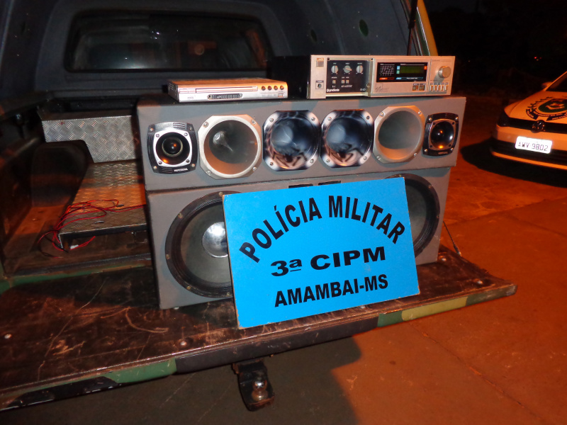 PM apreende aparelho de som e prende homem por perturbação do sossego