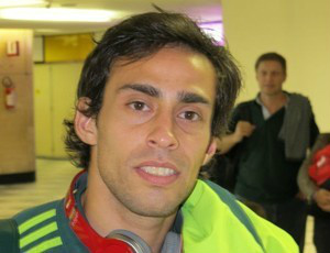 Valdivia e a mulher sofreram sequestro-relâmpagona noite de quinta (8) e já viajaram para o Chile(Foto: Gustavo Serbonchini/Globoesporte.com)