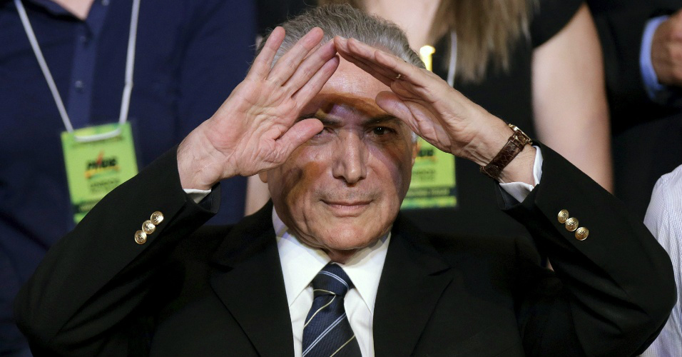 Prefeitos e governadores já comemoram fim do Piso Nacional dos Professores Prefeitos e governadores já comemoram fim do Piso Nacional dos Professores