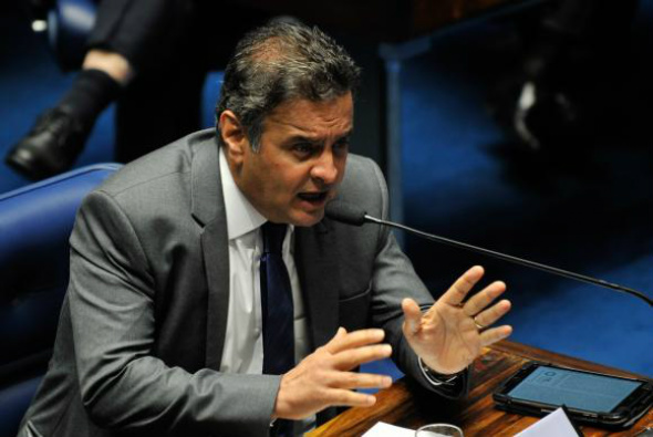 Reeleito para presidir o PSDB, Aécio defende retomada do crescimento econômico Senador Aécio Neves é reeleito para mais um mandato de dois anos na presidência nacional do PSDBFoto: Antonio Cruz/ Agência Brasil