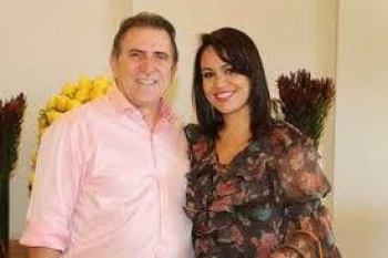 Rachel Giroto foi transferida para prisão domiciliar. Na foto, ela aparece ao lado do esposo / Foto; Divulgação
