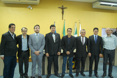 Representantes dos Poderes Executivo, Legislativo e Judiciário, compareceram na audiência que discutiu eficiência dos serviços prestados pela Energisa em Amambai / Foto: Divulgação