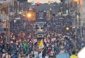 Rua 14 de julho na Capital vira palco da fé Rua 14 de julho na Capital vira palco da fé