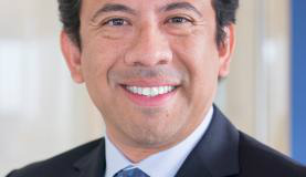 Entenda a crise econômica Consultor norte-americano Robert Abad diz que o Brasil foi um dos últimos a sentir os efeitos da crise econômica de 2008