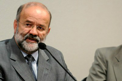 PT recebeu até 200 milhões de dólares em propina, estima delator Joao Vaccari Neto, tesoureiro do PT, teria recebido propina em nome do partido