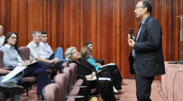 Falta de informação sobre o mormo coloca em risco saúde de animais e humanos Professor e pesquisador da Universidade Federal Rural de Pernambuco (UFRPE), Fernando Leandro dos SantosFoto: Assessoria