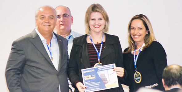 Todos os diretores premiados receberam um vale-viagem no valor de R$ 2.000, oferecidos pela UNIYES Turismo.Foto: Assessoria