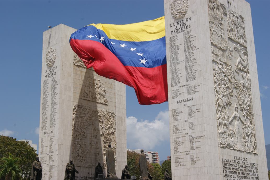 Supremo considera constitucional estado de emergência na Venezuela Supremo considera constitucional estado de emergência na Venezuela