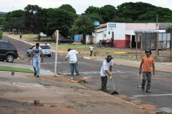 Serviços de manutenção de ruas fazem parte do programa Minha Cidade é Dez / Foto: Moreira Produções