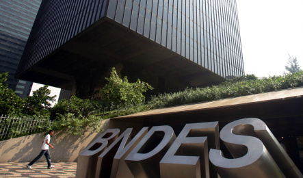 Governo vai criar teto para dívida pública e quer de volta R$ 100 bi do BNDES