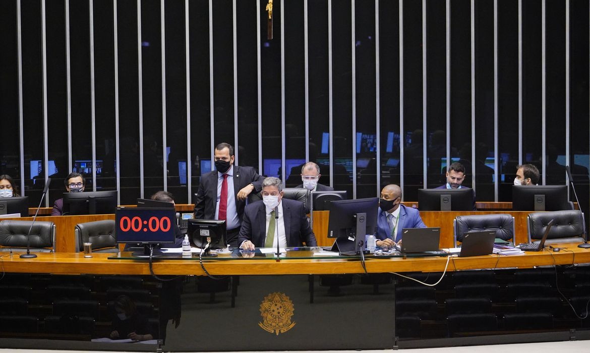 Câmara aprova projeto de lei que torna escolas serviços essenciais Foto: Pablo Valadares/Câmara dos Deputados