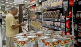 Selo pode ajudar consumidor a deixar na prateleira do supermercado os alimentos menos saudáveis
