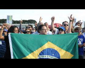 Servidores da antiga CGU em protesto na Praça do Três Poderes pela exoneração do ministro da Transparência, Fiscalização e Controle, Fabiano Silveira