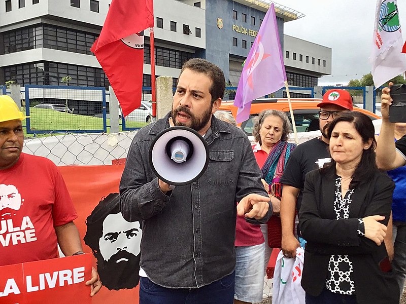 Guilherme Boulos é intimado pela Polícia Federal por "ameaçar" Bolsonaro Boulos em visita a Vigília Lula Livre, no ano de 2018 - Denise Veiga