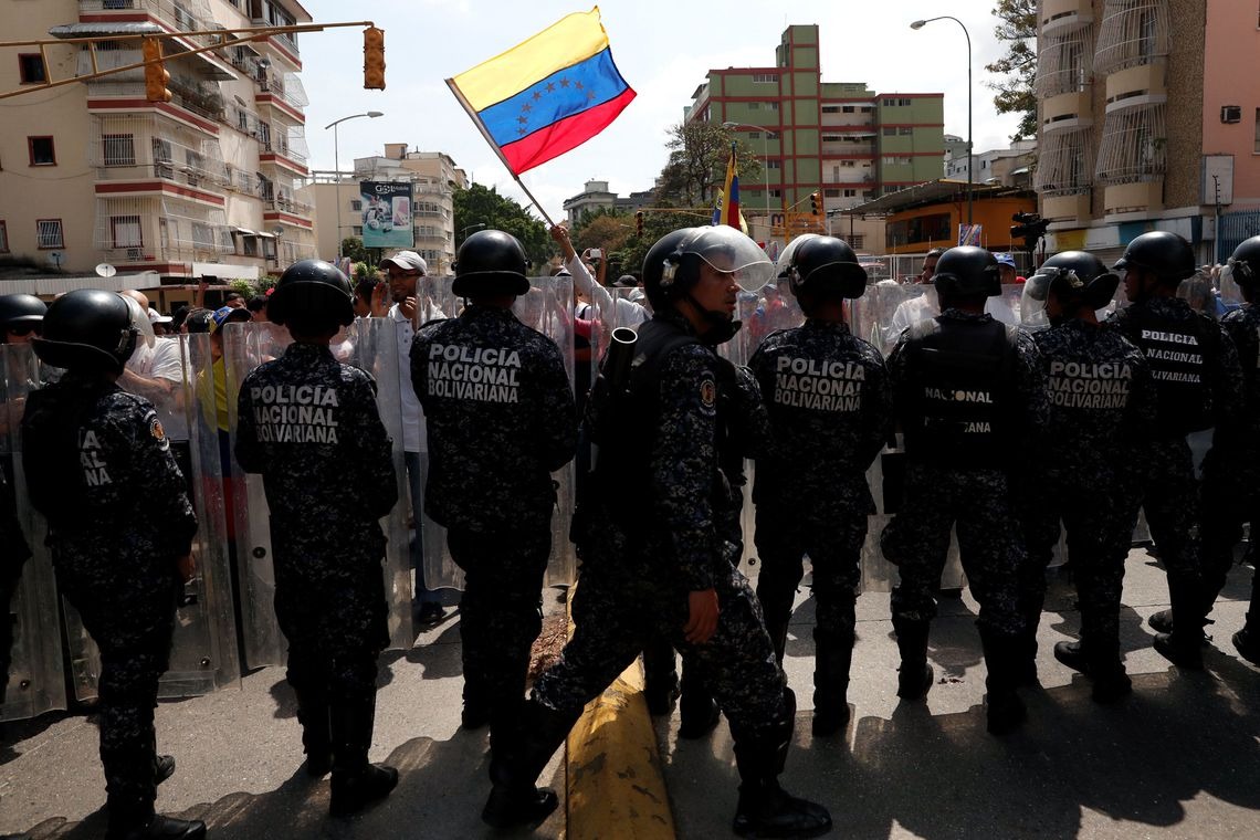 Maduro reprime protesto da oposição na Venezuela Reuters/Carlos Garcia Rawlins/Direitos Reservados