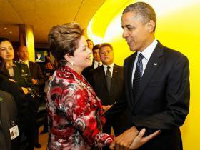 Foto: Roberto Stuckert Filho / PresidênciaDilma recebe cumprimentos de Obama após discurso na Assembleia Geral da ONU em setembro