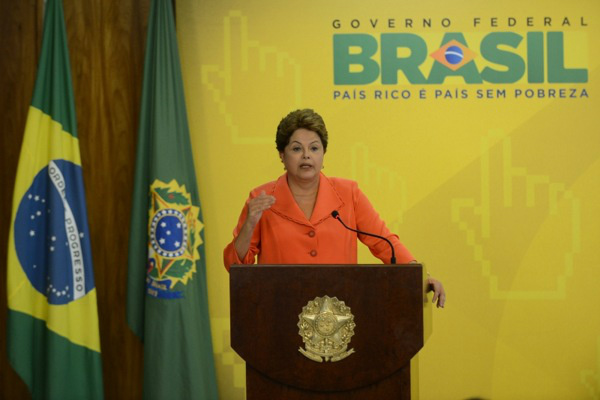 A presidenta Dilma Rousseff sancionou ontem (31) a Lei 12.875, que inibe a criação de partidos políticos (Foto: Agência Brasil)