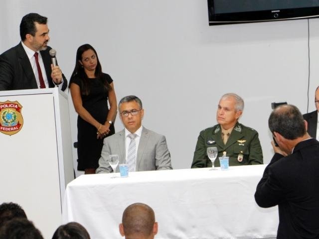 Superintendente da PF Luciano Flores fala na posse de novo chefe da PF em Dourados (Foto: Helio de Freitas)