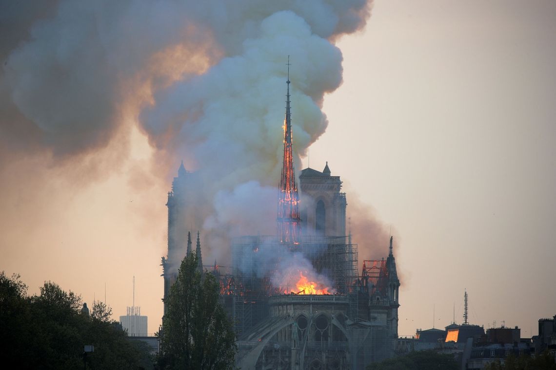 Doações para reconstrução de Notre-Dame somam US$ 900 milhões REUTERS/Charles Platiau/Direitos Reservados