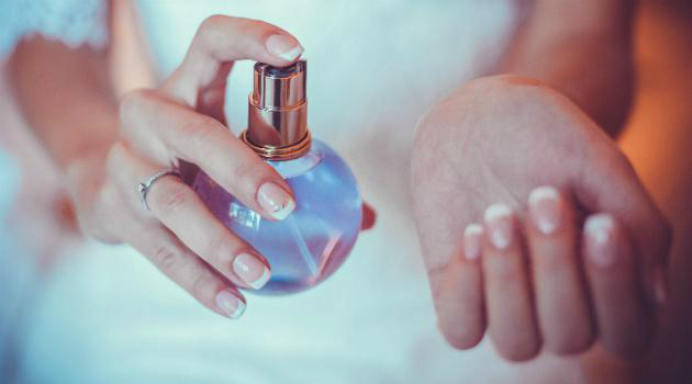 Existe lugar exato para guardar perfume para que ele não perca cheiro