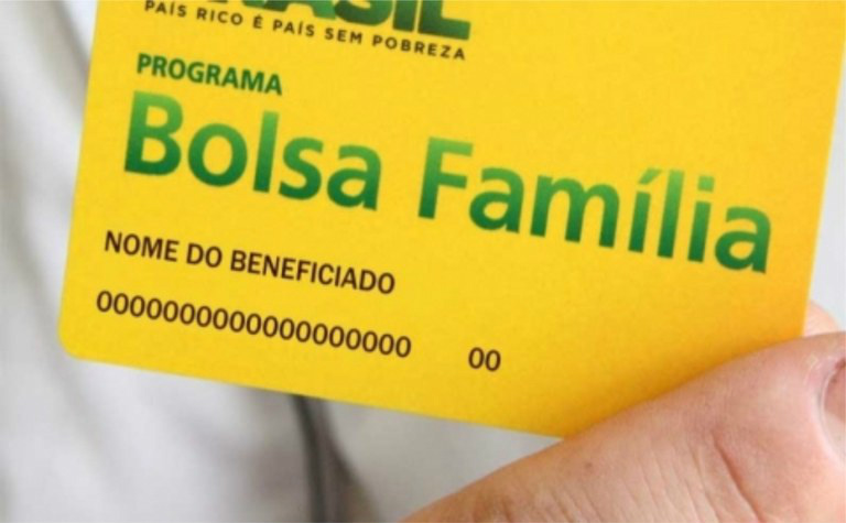 Para saber quando sacar o dinheiro, a família deve observar o último dígito do número impresso no cartãoFoto: Divulgação