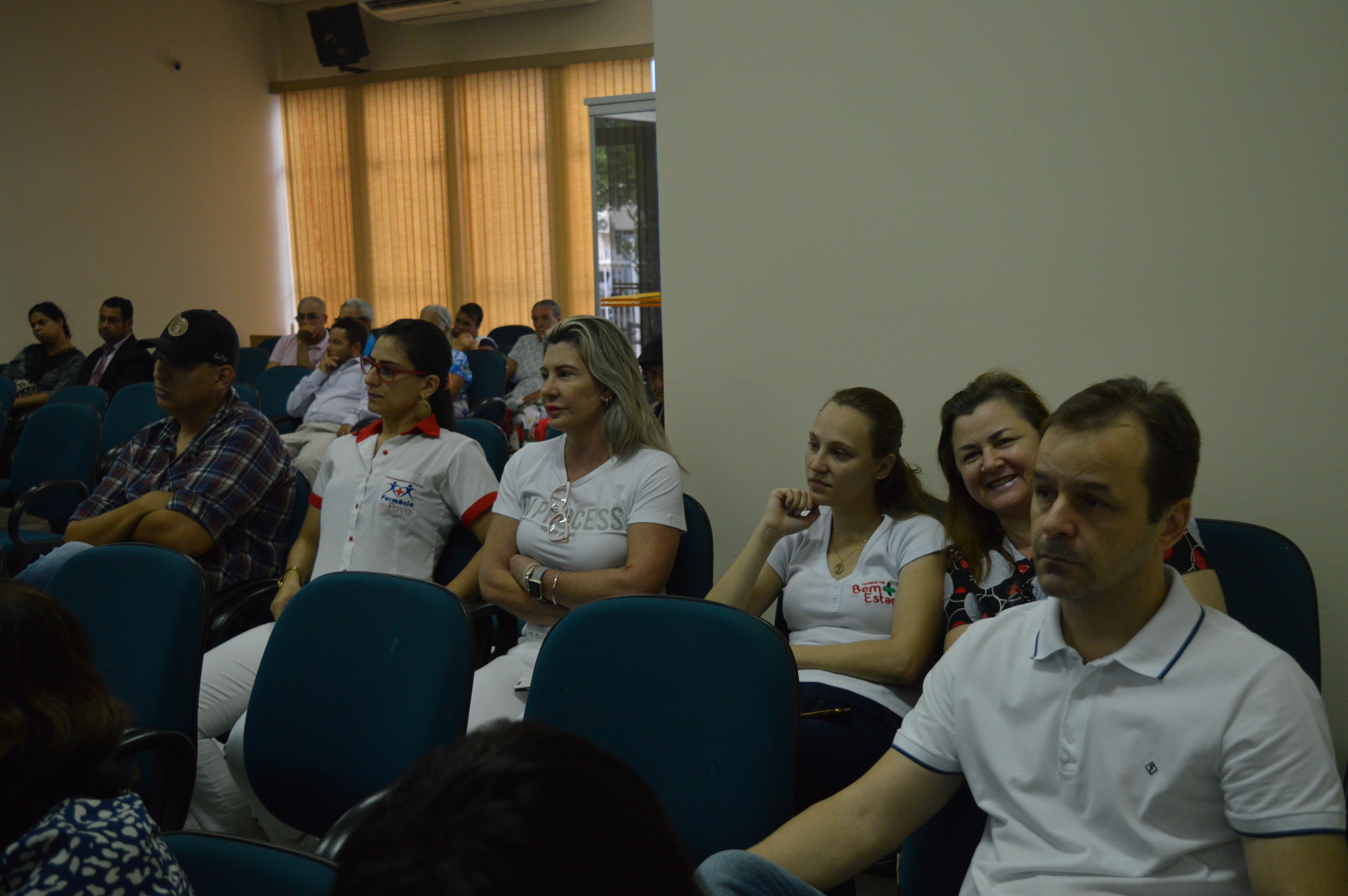 Representantes de farmácias estiveram no plenário da Câmara acompanho a votação / Foto: Moreira Produções