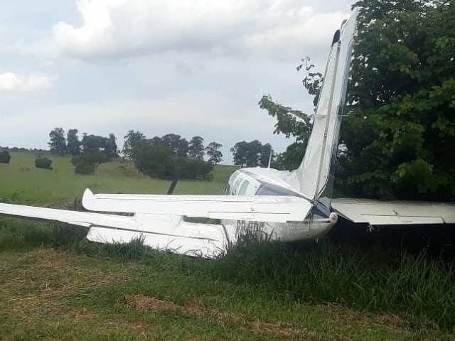 Avião de Ponta Porã que derrapou ao pousa em Atibaia e que carregava droga, segundo a polícia (Foto: Divulgação)