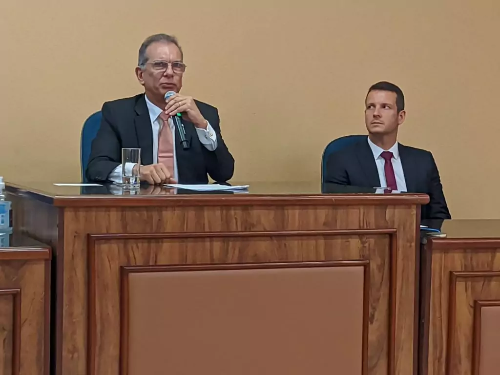 Tribunal de Justiça inaugura galeria de Juízes e homenageia servidores em Amambai