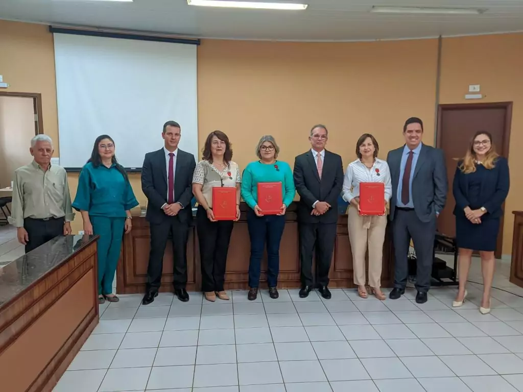 Tribunal de Justiça inaugura galeria de Juízes e homenageia servidores em Amambai