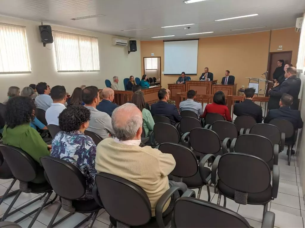 Tribunal de Justiça inaugura galeria de Juízes e homenageia servidores em Amambai