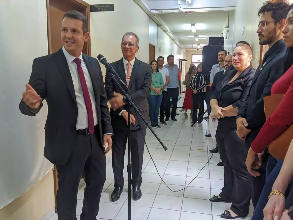 Tribunal de Justiça inaugura galeria de Juízes e homenageia servidores em Amambai