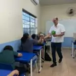 Alunos do Projeto Florestinha recebem ovos de Páscoa em ação da Prefeitura de Amambai