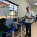 Alunos do Projeto Florestinha recebem ovos de Páscoa em ação da Prefeitura de Amambai