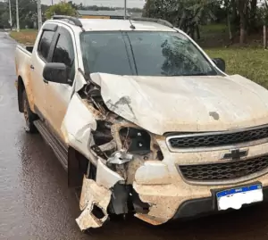Polícia intercepta veículo furtado e prende suspeito armado após perseguição em Amambai