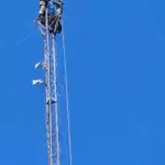 Bombeiros sobem em torre e salvam homem durante tentativa de suicídio em Amambai