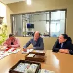 Prefeito visita APAE para acompanhar atividades e ouvir demandas da instituição