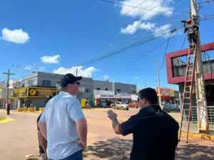 Intech realiza retirada de fiação inutilizada em Amambai