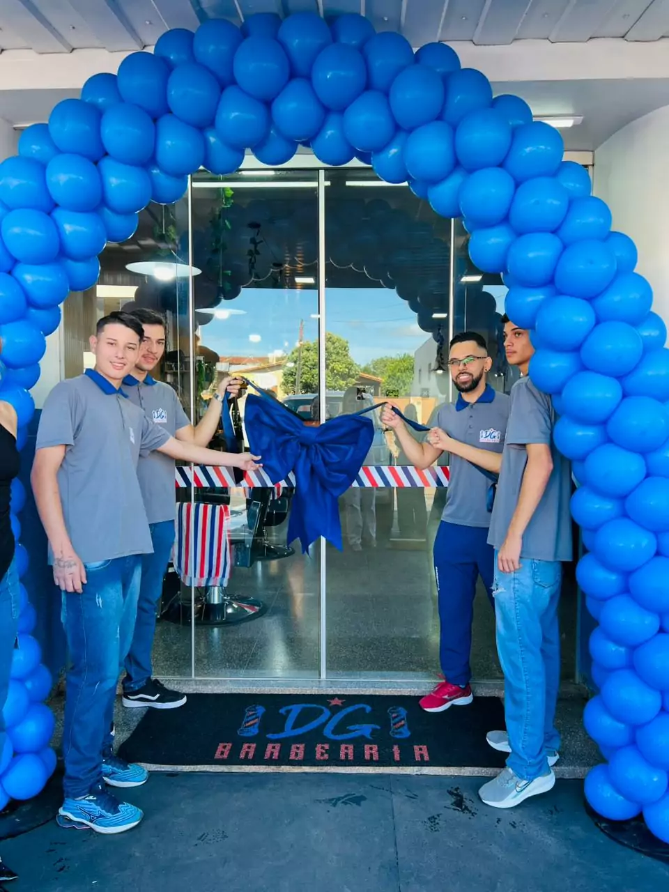 Barbearia DG é reinaugurada e simboliza força do empreendedorismo
