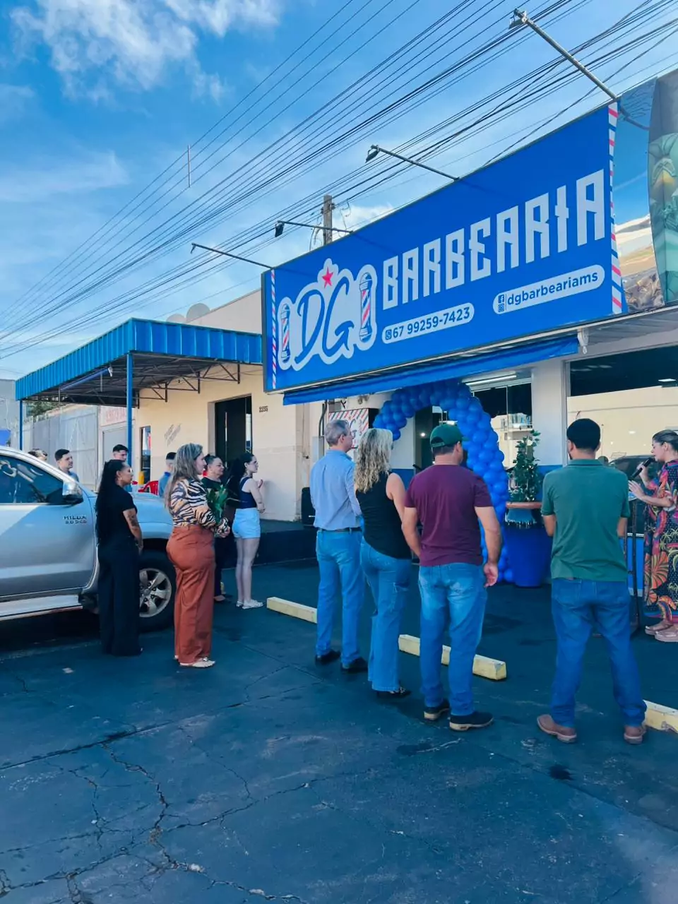 Barbearia DG é reinaugurada e simboliza força do empreendedorismo