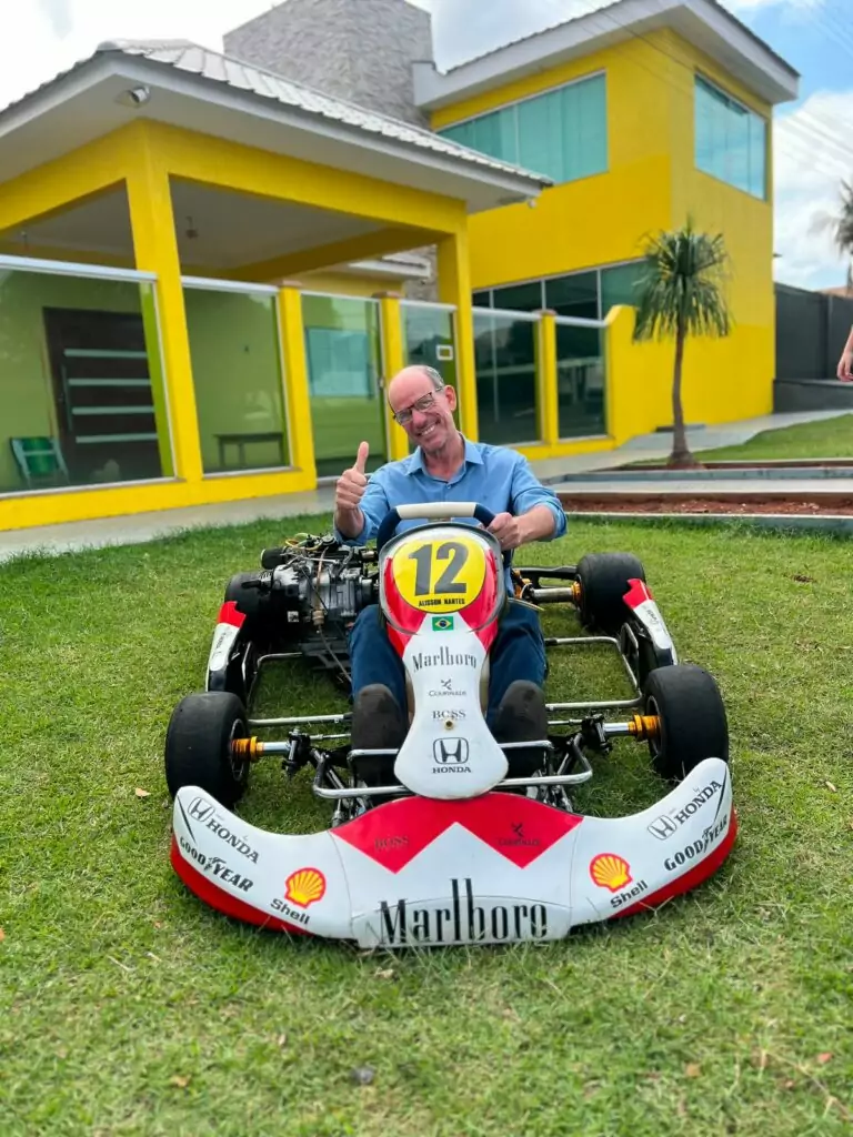 Kart Indoor reúne famílias e movimenta Amambai com apoio da Prefeitura Municipal Kart Indoor reúne famílias e movimenta Amambai com apoio da Prefeitura Municipal