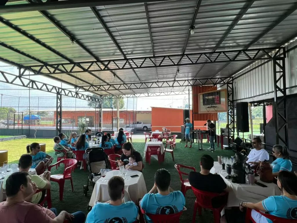 1º Encontro de Professores de Educação Física reúne profissionais em momento de amizade e confraternização 1º Encontro de Professores de Educação Física reúne profissionais em momento de amizade e confraternização