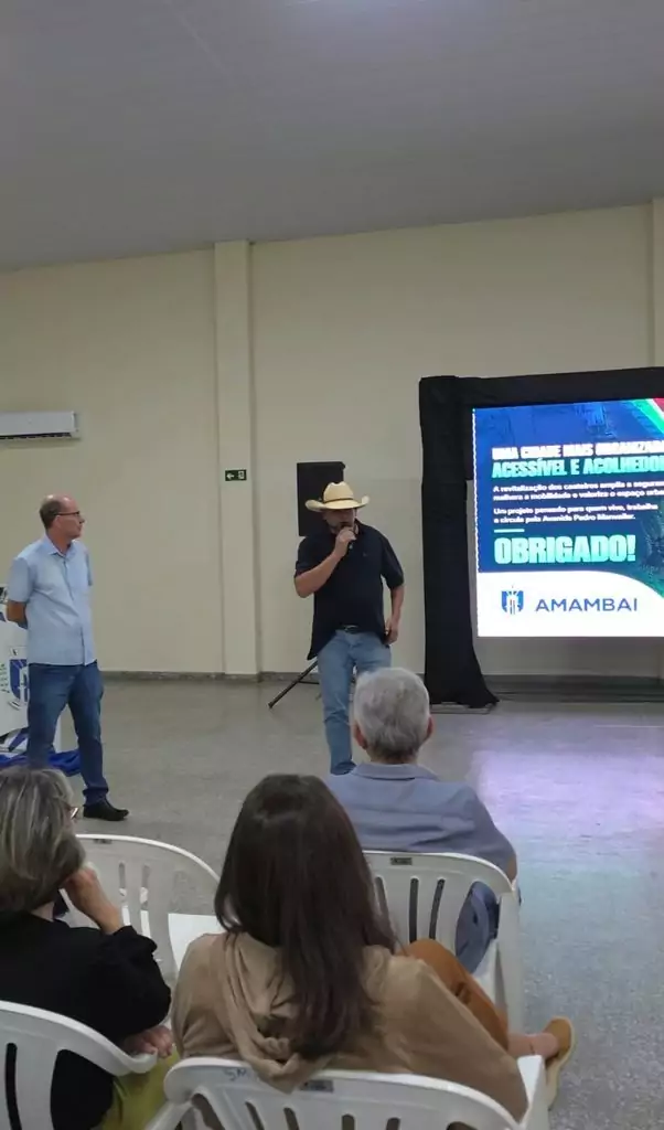 Prefeitura apresenta pré-projeto para reforma e modernização dos canteiros da Avenida Pedro Manvailler Prefeitura apresenta pré-projeto para reforma e modernização dos canteiros da Avenida Pedro Manvailler
